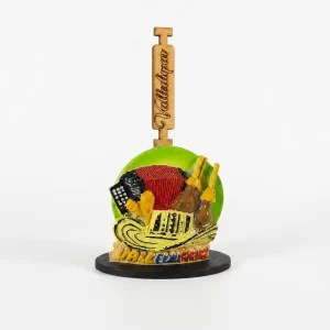 Figura Decorativa "Alma Vallenata" con Insignia de Madera